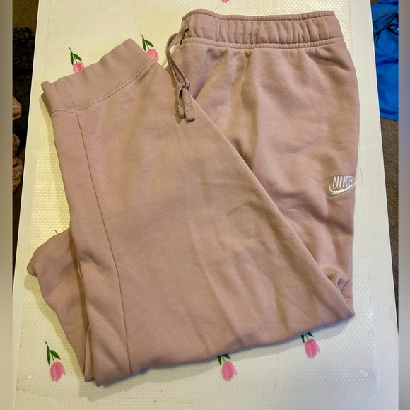 Nike Women’s Fleece Joggers Size XL (16-18) Rose and White Sweatpants - Picture 4 of 9